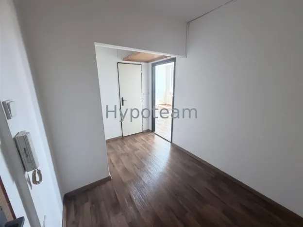 Pronájem bytu 1+kk, Chlumec, Podzimní, 31 m2