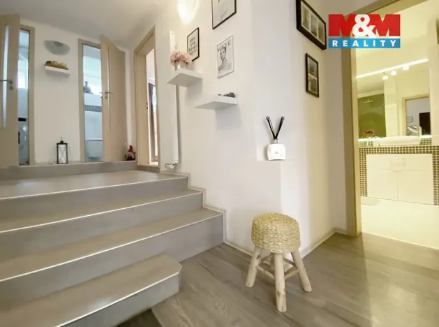 Pronájem bytu 3+kk, Praha - Střešovice, U střešovických hřišť, 95 m2