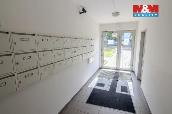 Pronájem bytu 2+kk, Praha, Názovská, 50 m2