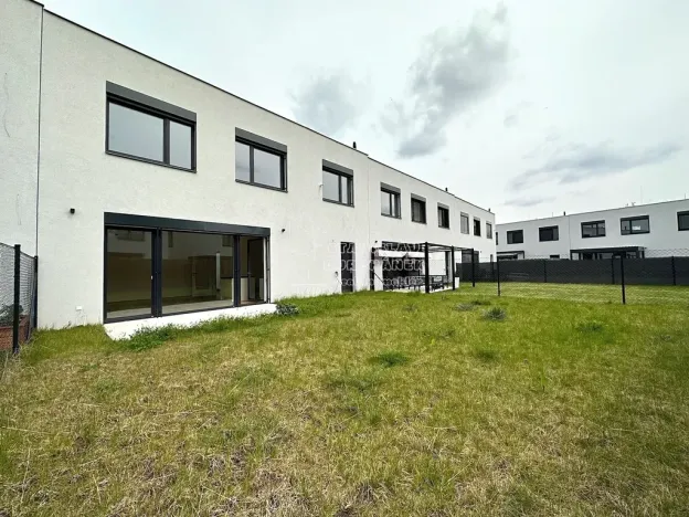 Pronájem rodinného domu, Praha - Čakovice, Kurta Hubera, 130 m2