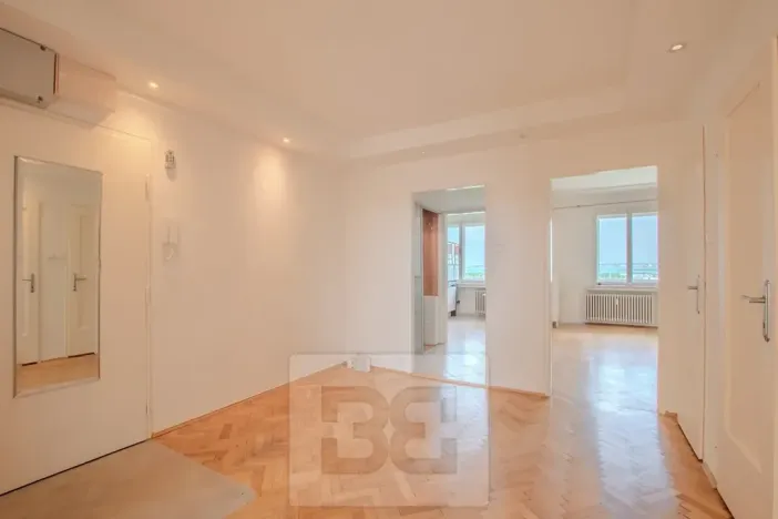 Pronájem bytu 3+1, Praha - Vinohrady, Písecká, 79 m2
