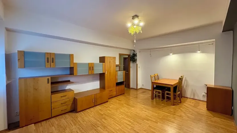 Pronájem bytu 3+1, Praha - Vršovice, Kišiněvská, 74 m2