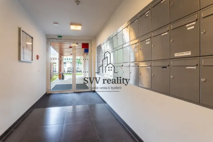 Pronájem bytu 1+kk, Praha - Vysočany, Strnadových, 34 m2