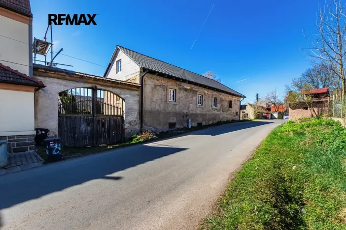 Prodej činžovního domu, Černuc, 330 m2