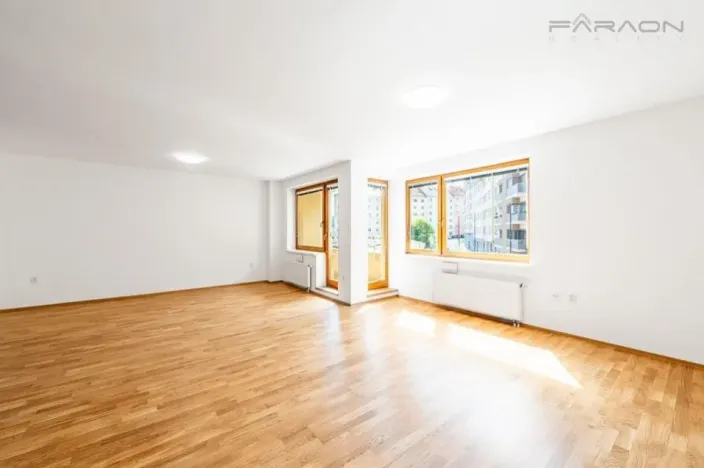 Pronájem kanceláře, Praha - Nusle, Mojmírova, 140 m2