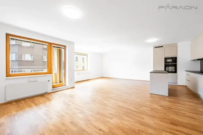 Pronájem kanceláře, Praha - Nusle, Mojmírova, 140 m2