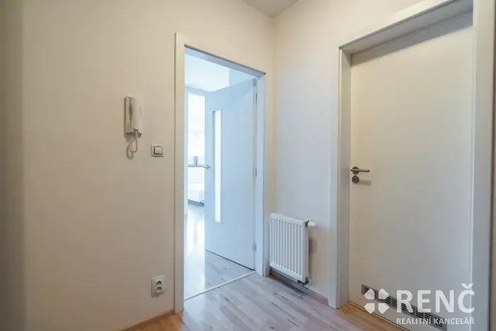 Pronájem bytu 2+kk, Brno, Kigginsova, 40 m2