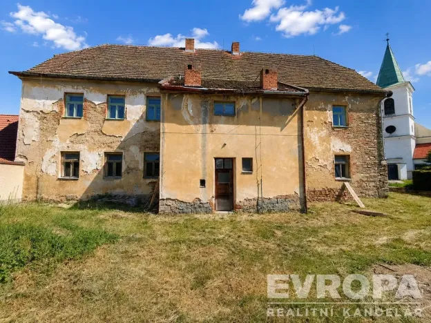 Prodej rodinného domu, Uzeničky - Černívsko, 631 m2