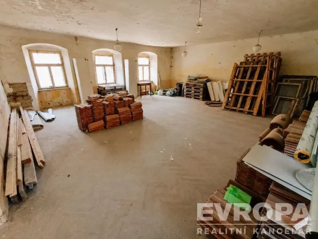 Prodej rodinného domu, Uzeničky - Černívsko, 631 m2