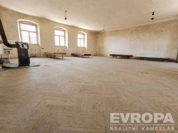 Prodej rodinného domu, Uzeničky - Černívsko, 631 m2