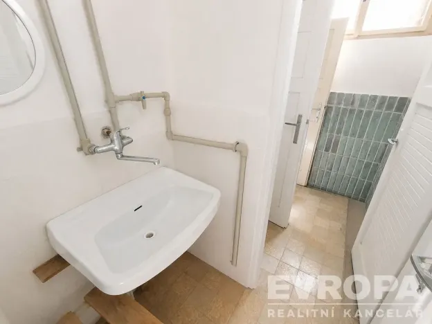 Prodej rodinného domu, Uzeničky - Černívsko, 631 m2
