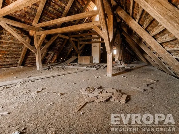 Prodej rodinného domu, Uzeničky - Černívsko, 631 m2