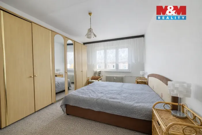 Prodej bytu 2+1, Cheb, V Zahradách, 60 m2