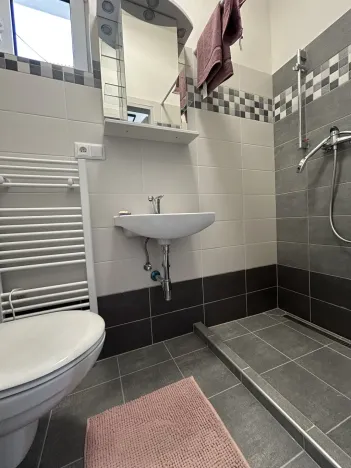 Pronájem bytu 1+1, Praha - Strašnice, Královická, 34 m2