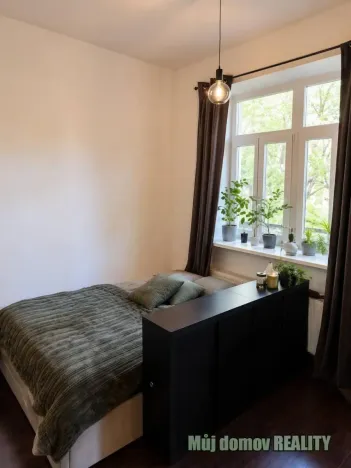 Pronájem bytu 1+kk, Praha - Holešovice, Kamenická, 27 m2