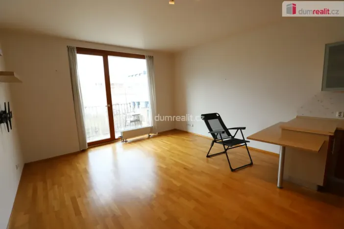 Pronájem bytu 2+kk, Praha - Žižkov, Jeseniova, 60 m2