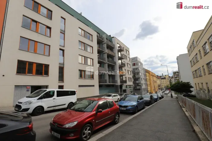 Pronájem bytu 2+kk, Praha - Žižkov, Jeseniova, 60 m2