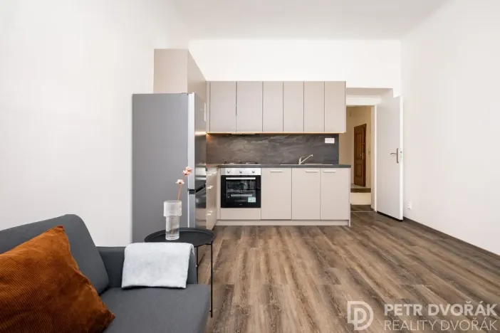 Prodej bytu 3+kk, Praha - Karlín, U invalidovny, 71 m2