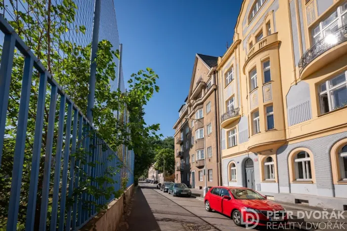 Prodej bytu 3+kk, Praha - Karlín, U invalidovny, 71 m2