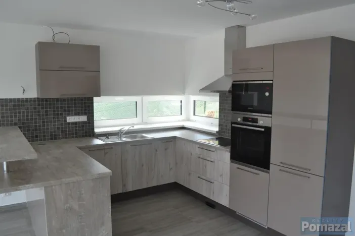Pronájem rodinného domu, Tuchoměřice, Na Výsluní, 230 m2