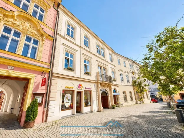 Pronájem kanceláře, Znojmo, Horní náměstí, 85 m2