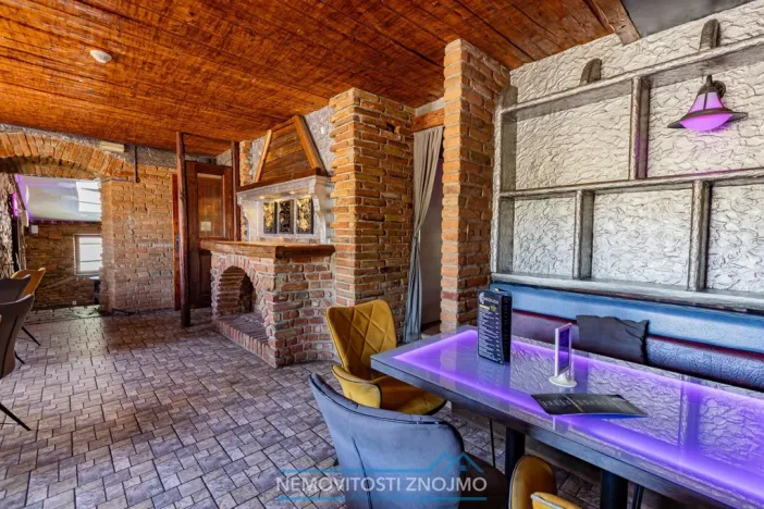 Prodej obchodního prostoru, Znojmo, Sokolská, 547 m2