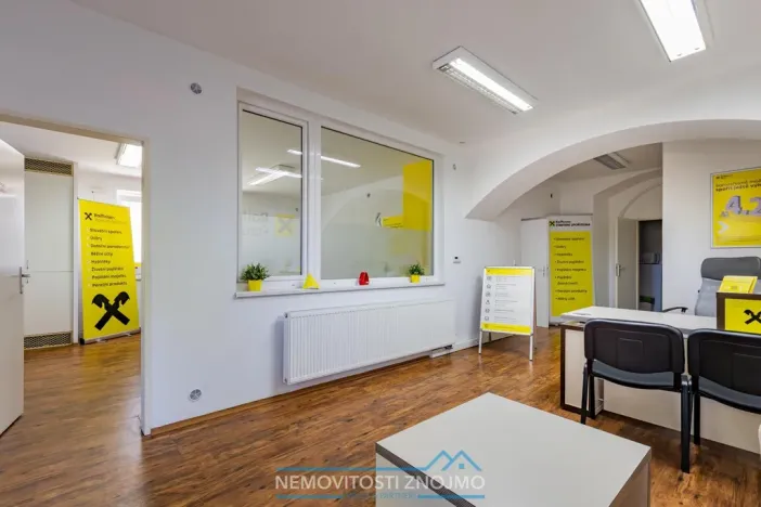 Prodej obchodního prostoru, Znojmo, Sokolská, 547 m2