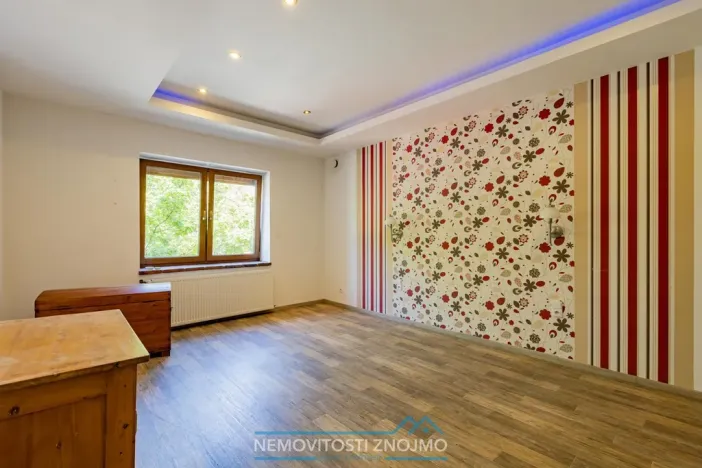 Prodej obchodního prostoru, Znojmo, Sokolská, 547 m2