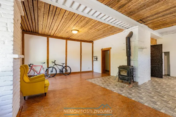 Prodej obchodního prostoru, Znojmo, Sokolská, 547 m2