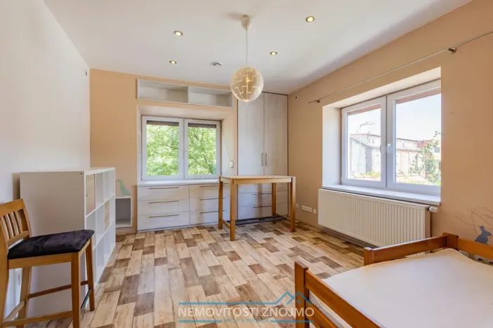Prodej obchodního prostoru, Znojmo, Sokolská, 547 m2
