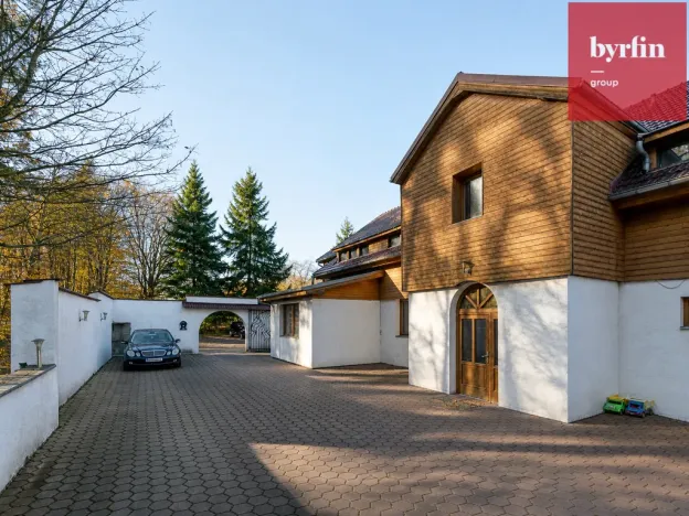 Prodej ubytování, Krnov - Pod Cvilínem, V Zálesí, 820 m2