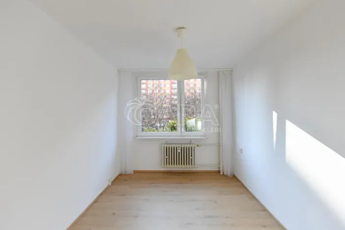 Prodej bytu 2+kk, Praha - Kobylisy, Famfulíkova, 43 m2
