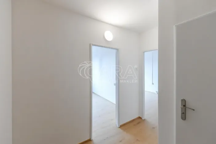 Prodej bytu 2+kk, Praha - Kobylisy, Famfulíkova, 43 m2