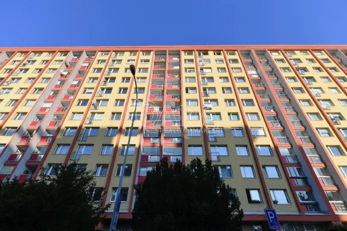 Prodej bytu 2+kk, Praha - Kobylisy, Famfulíkova, 43 m2