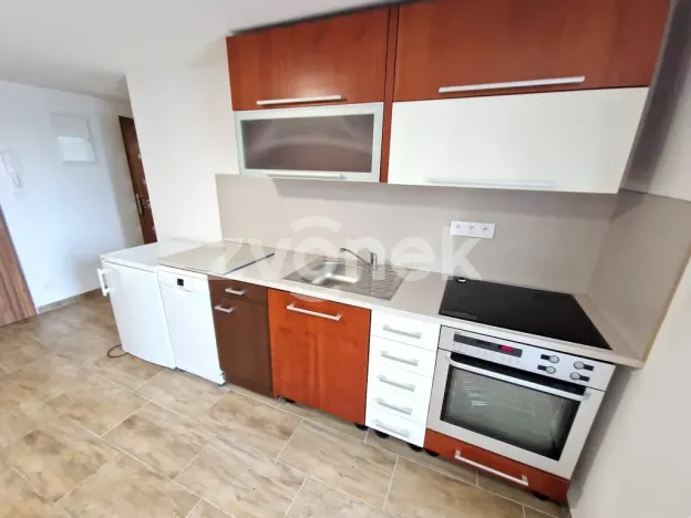 Pronájem bytu 2+kk, Zlín, Do Zahrad, 45 m2