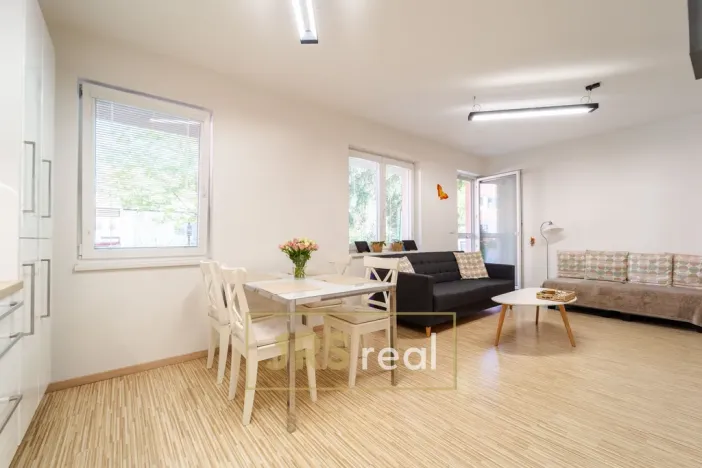 Prodej bytu 3+kk, Hustopeče, Gen. Peřiny, 63 m2
