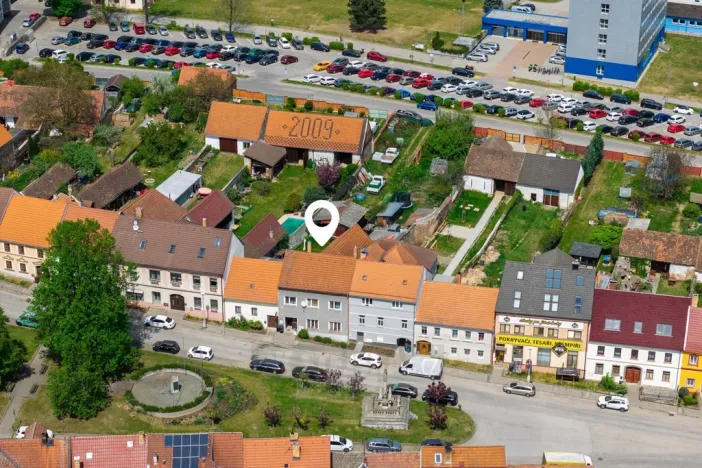 Prodej rodinného domu, Velešín, náměstí J. V. Kamarýta, 342 m2