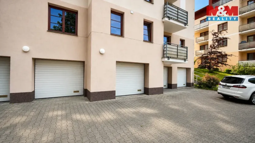 Pronájem garáže, Mariánské Lázně, Křižíkova, 28 m2