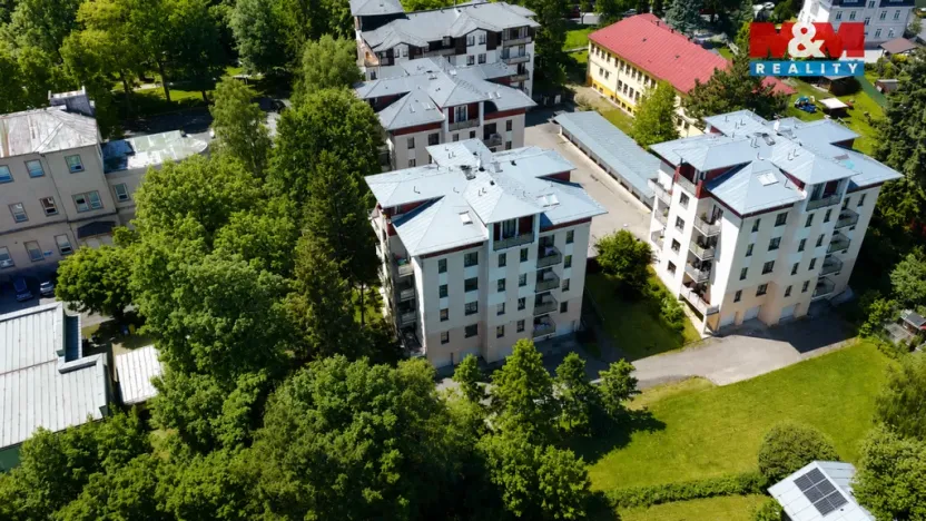 Pronájem garáže, Mariánské Lázně, Křižíkova, 28 m2