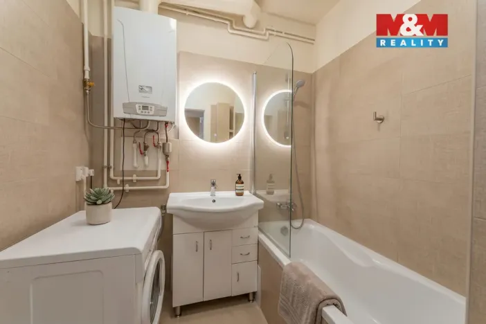 Prodej bytu 3+1, Horní Slavkov, Dlouhá, 63 m2