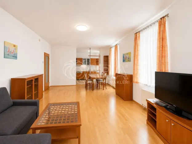 Pronájem bytu 2+kk, Praha - Vinohrady, U Zvonařky, 82 m2