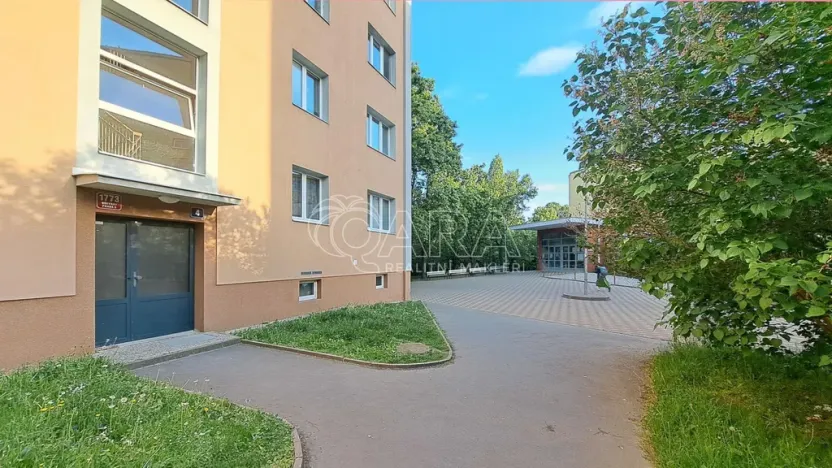 Pronájem bytu 2+1, Praha - Břevnov, Šantrochova, 54 m2