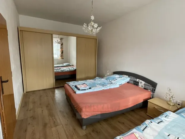 Prodej činžovního domu, Velešín, náměstí J. V. Kamarýta, 342 m2