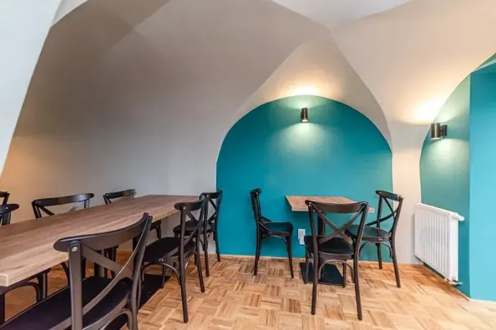 Pronájem obchodního prostoru, Jihlava, Čajkovského, 90 m2