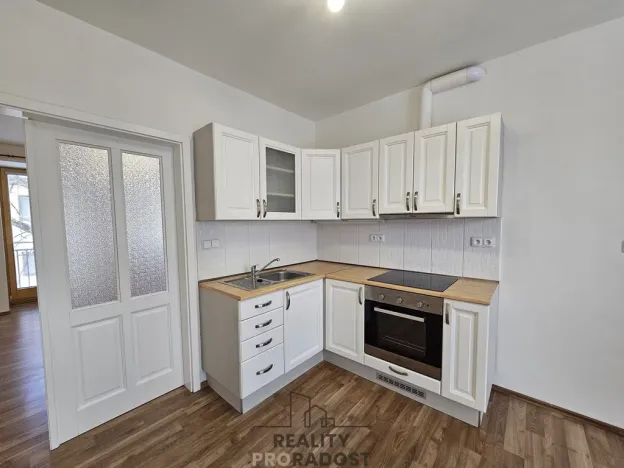 Pronájem bytu 1+1, Hodonín, Štefánikova, 45 m2