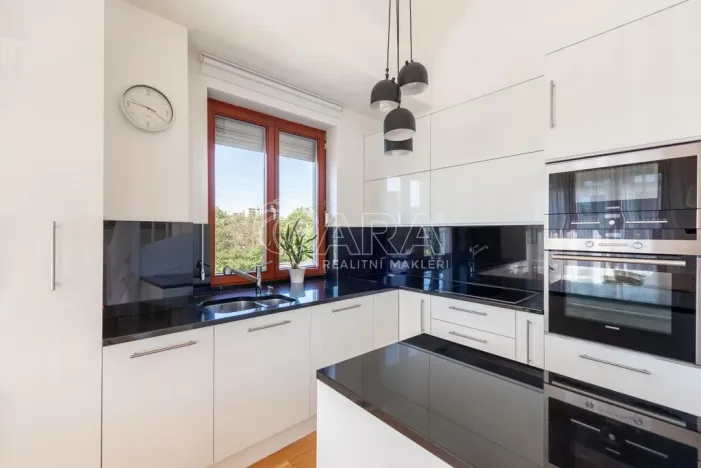 Pronájem bytu 4+kk, Praha - Hloubětín, K náhonu, 119 m2