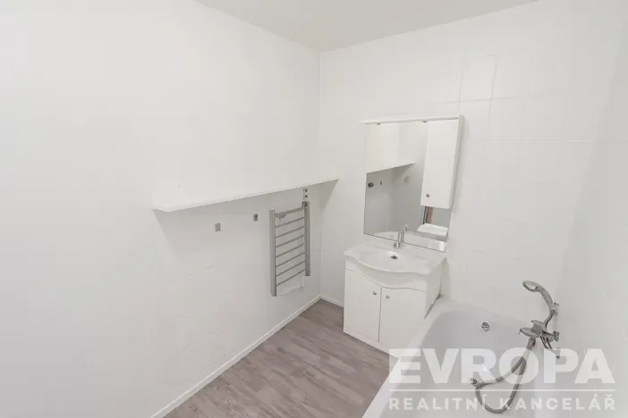 Prodej bytu 3+1, Opava - Kateřinky, Holasická, 78 m2