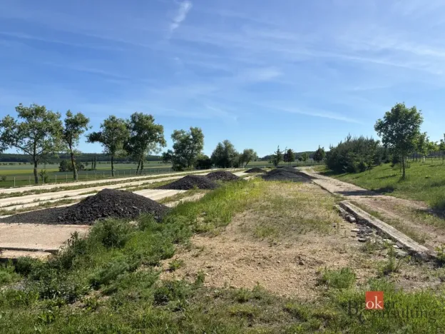 Pronájem skladu, Měník, 500 m2