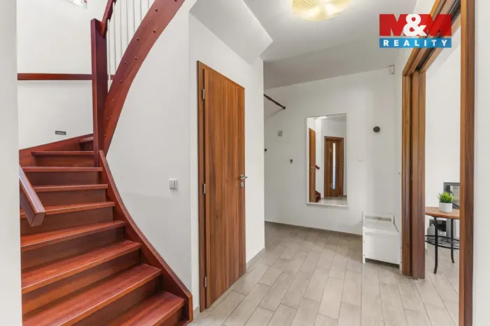 Prodej rodinného domu, Kladno - Švermov, Nad Oleškou, 152 m2
