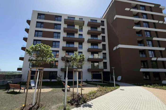 Pronájem bytu 1+kk, Praha - Černý Most, Arnošta Valenty, 38 m2
